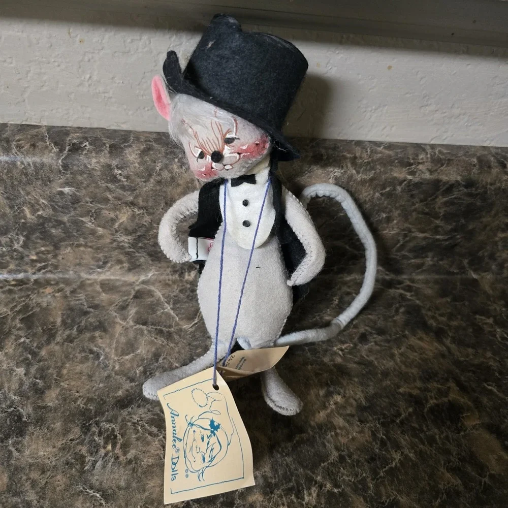 Annalee 1994 Gray Mouse - Black Top Hat and Tuxedo 7